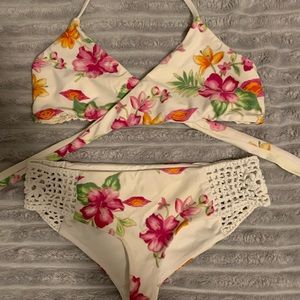 Frankies bikini wrap set